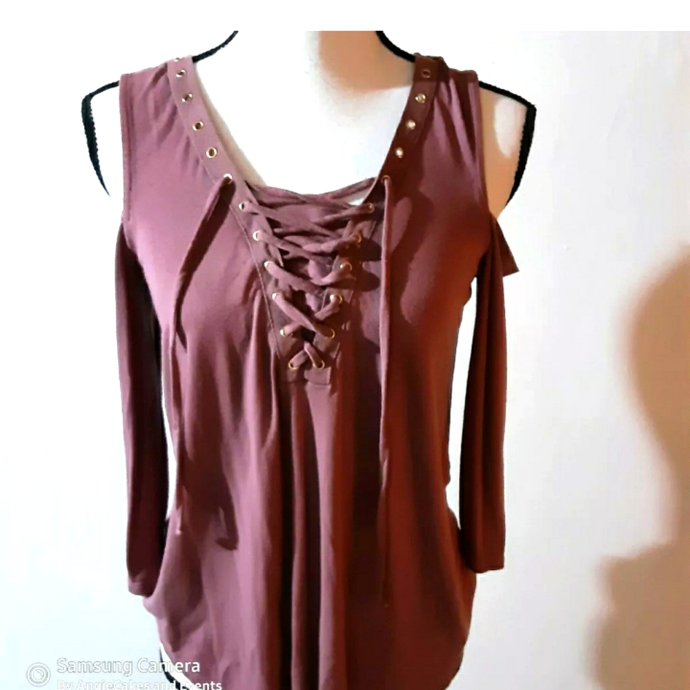 IZ byer medium tie up loose waist cold shoulder